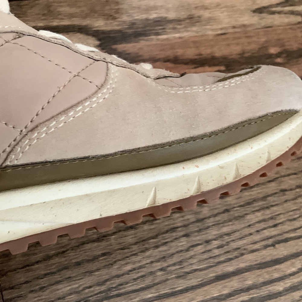 Madewell Cream and White Quilted Sneakers - Picture 6 of 10